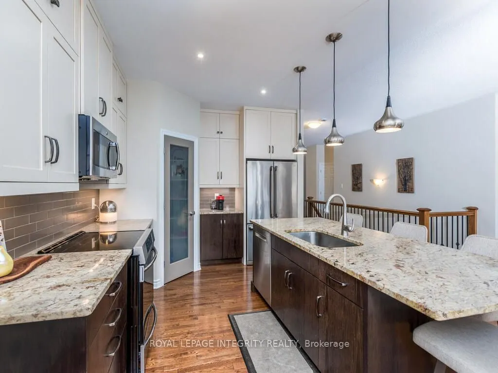 112 Elfin Grove