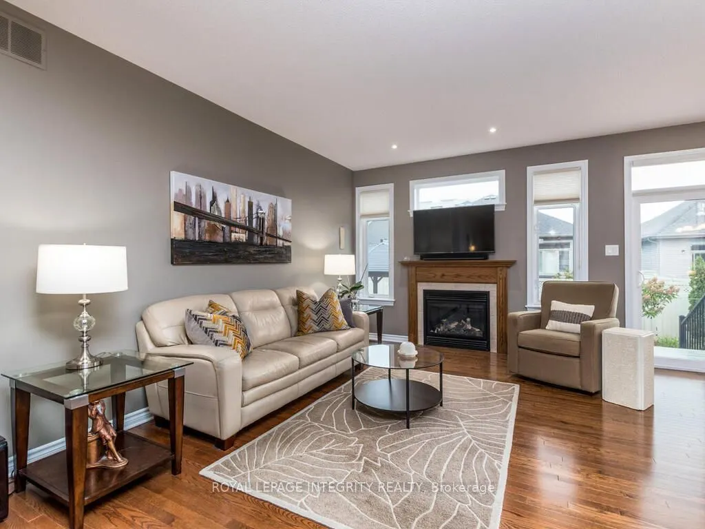 112 Elfin Grove