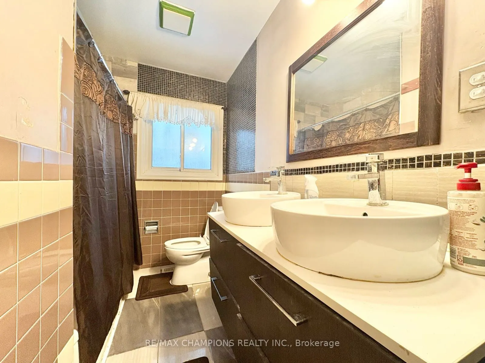 265 GLENRIDGE Drive