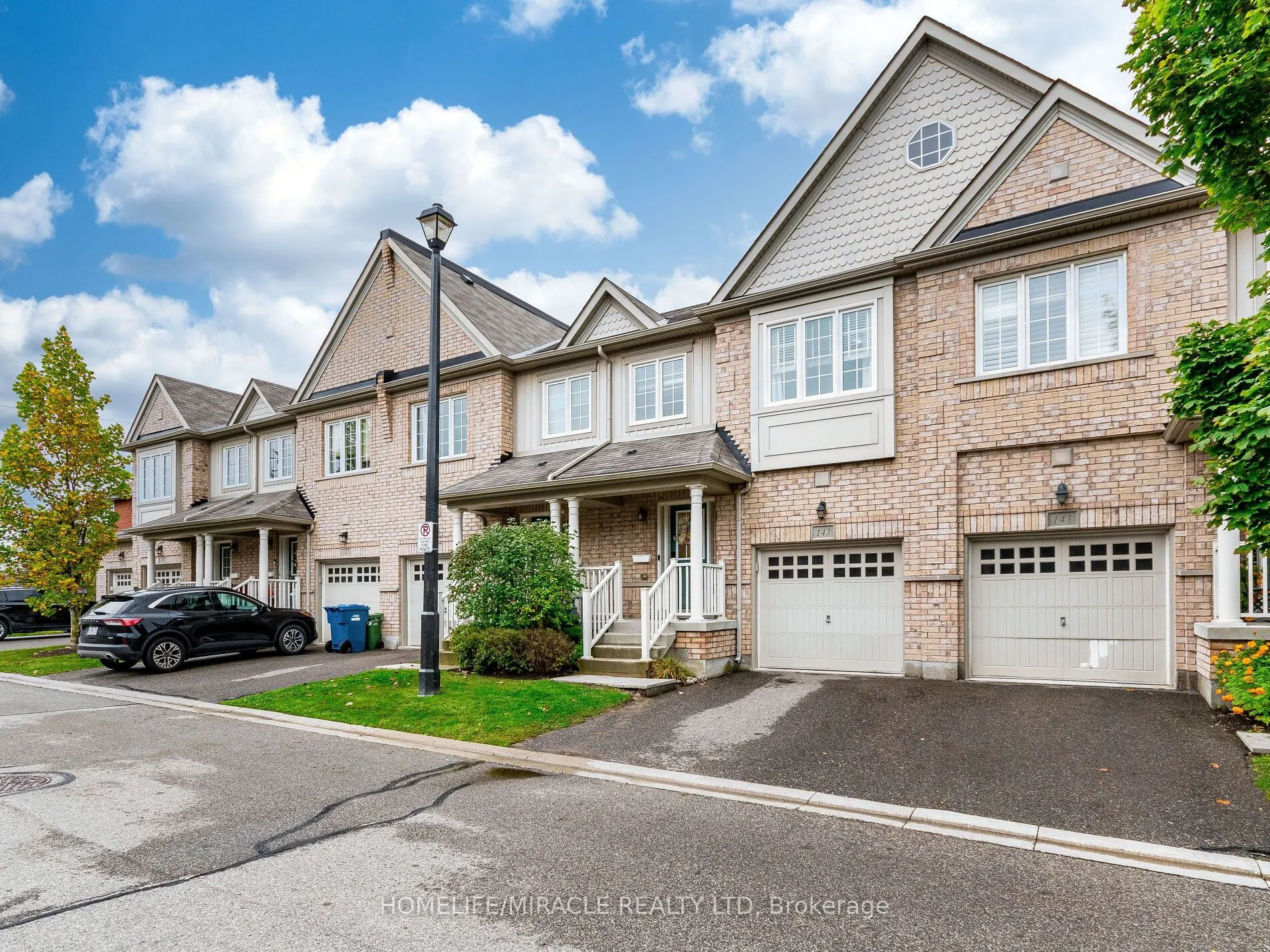 1035 Victoria Road S, ## 143