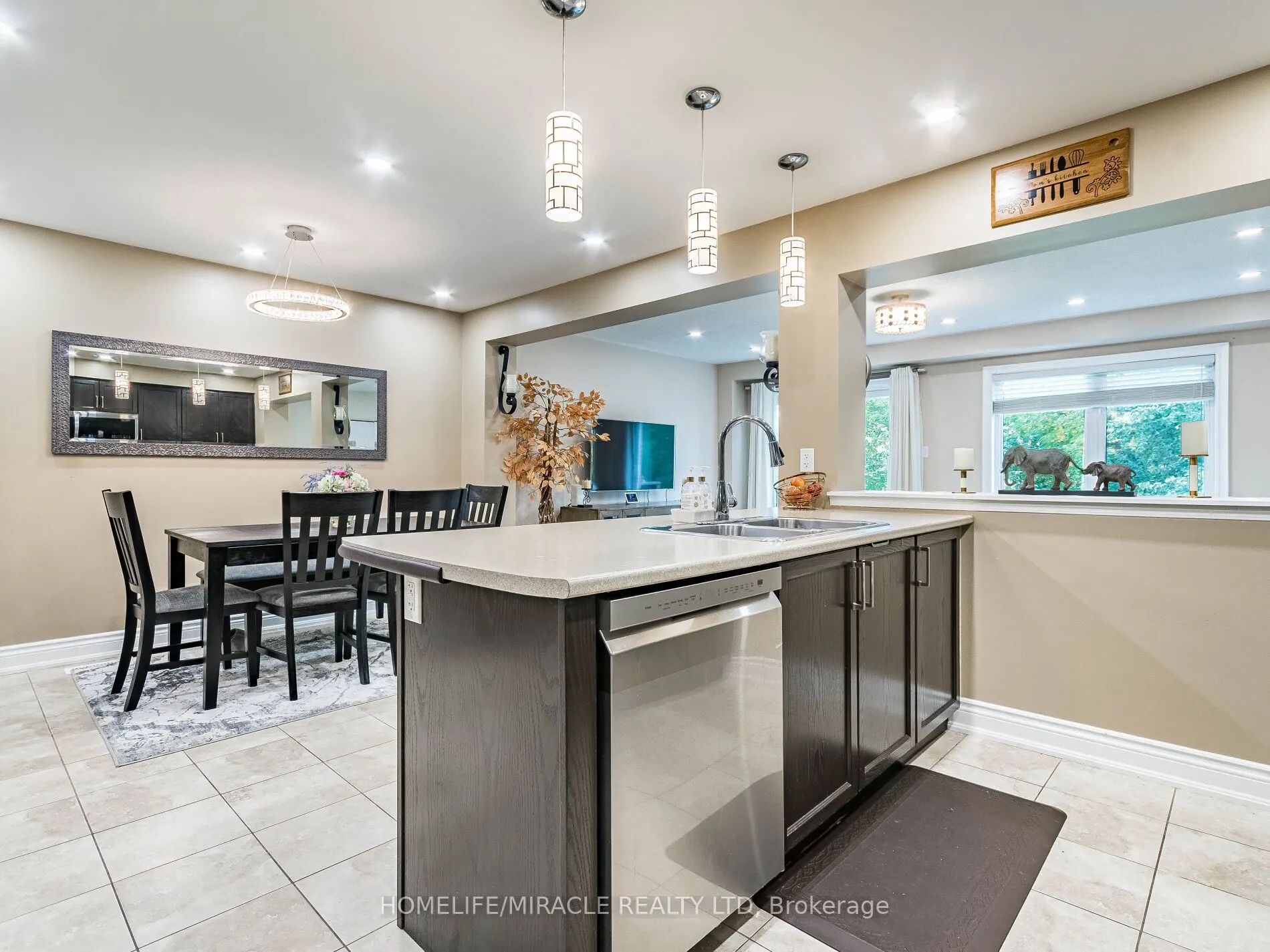 1035 Victoria Road S, ## 143