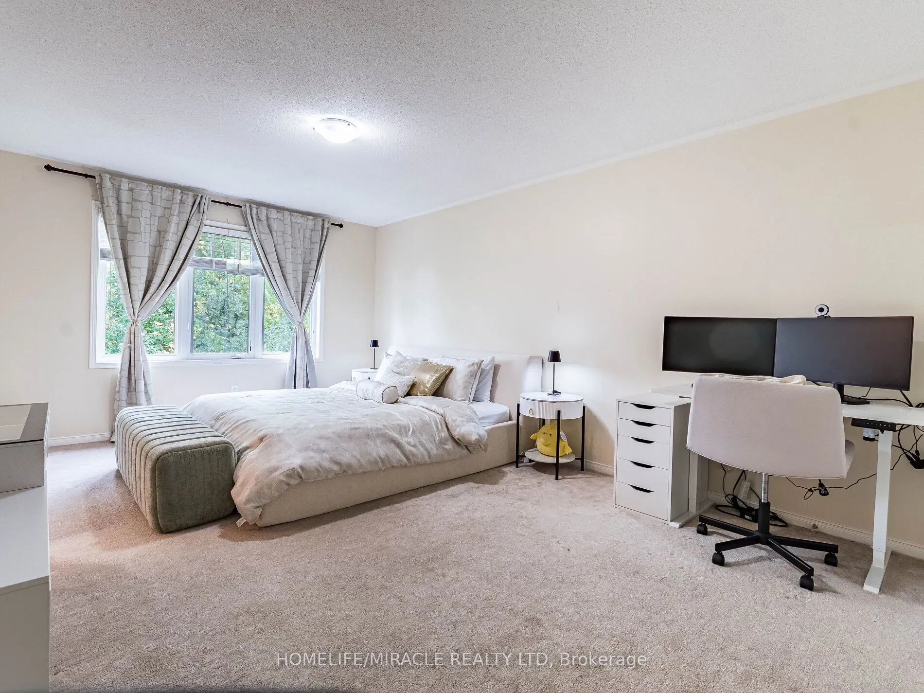 1035 Victoria Road S, ## 143