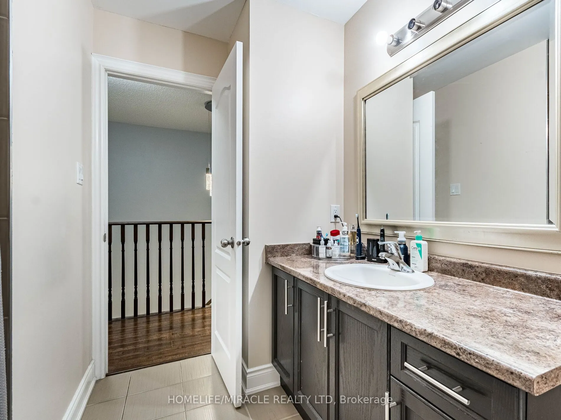 1035 Victoria Road S, ## 143