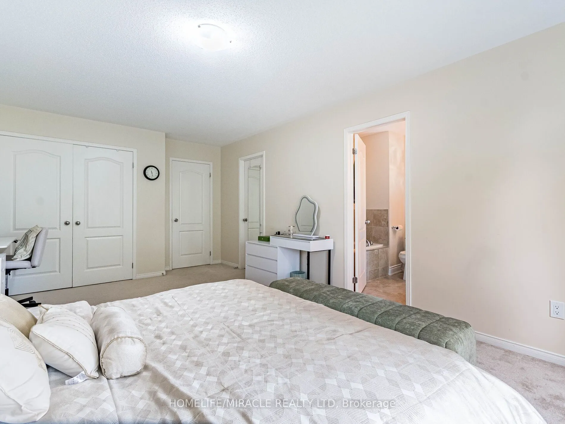 1035 Victoria Road S, ## 143