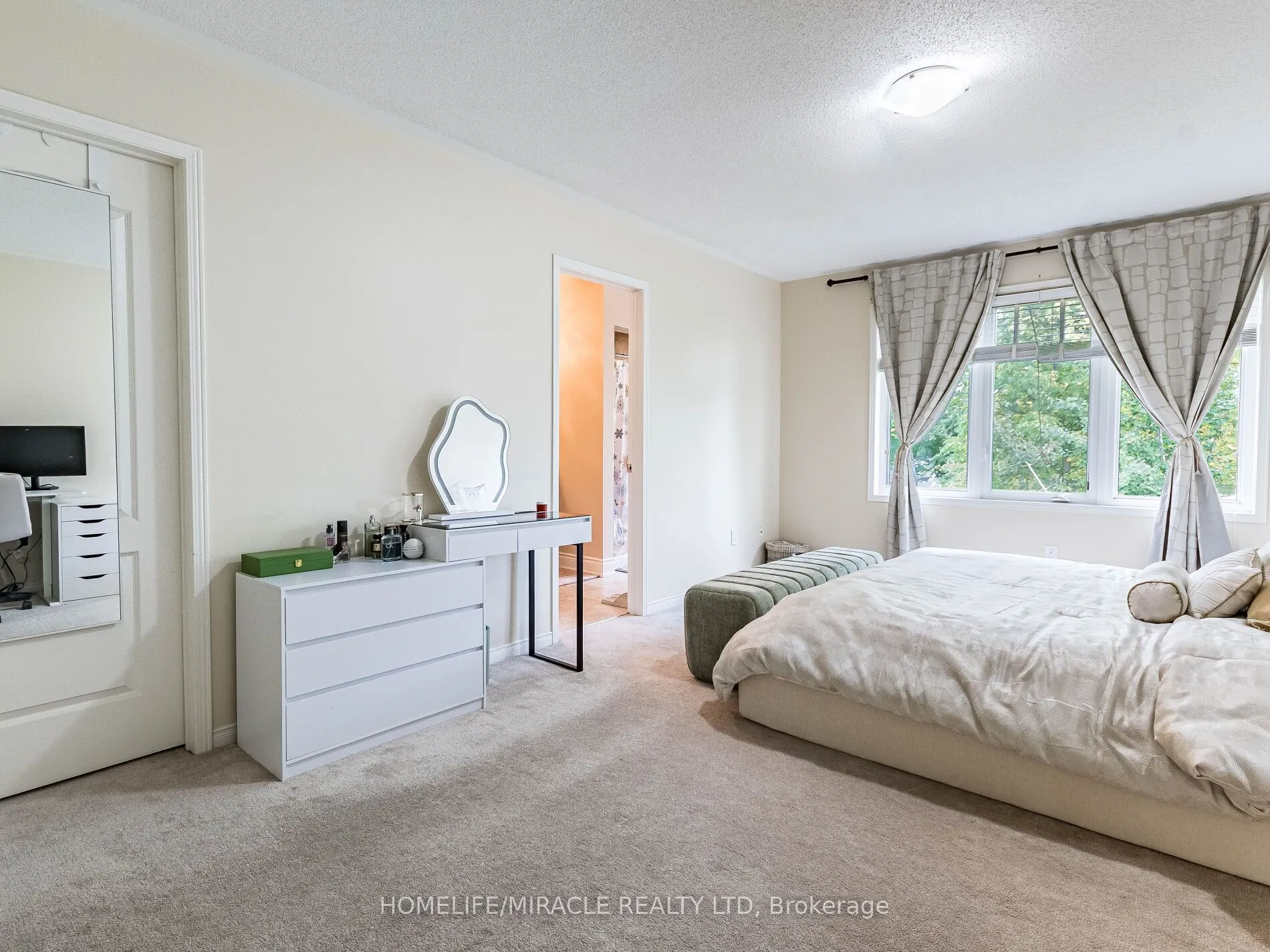 1035 Victoria Road S, ## 143