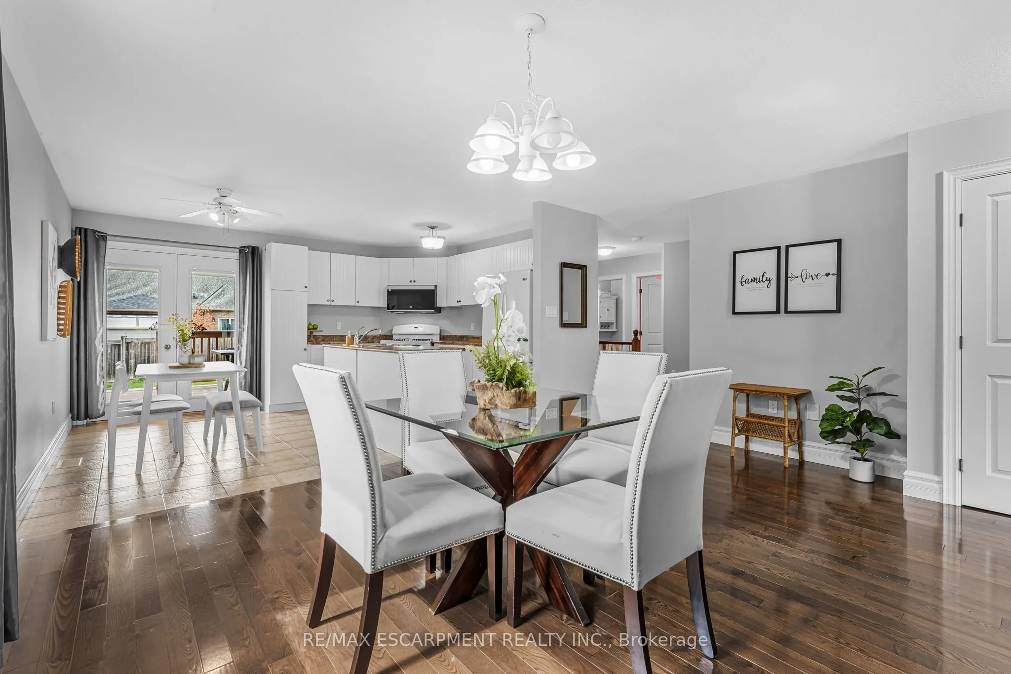 33 Sarah Crescent