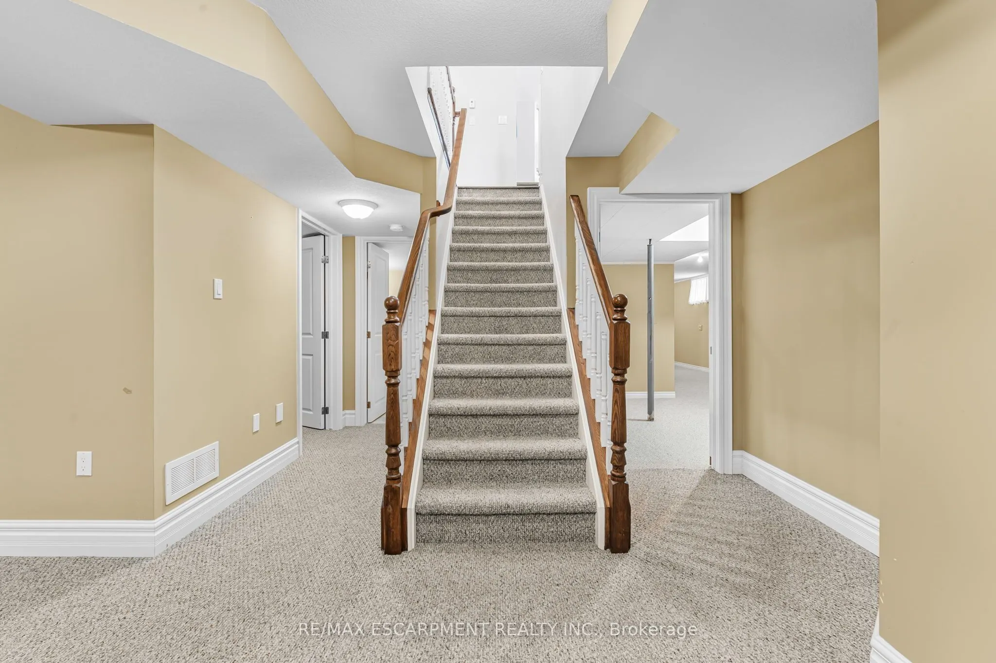 33 Sarah Crescent