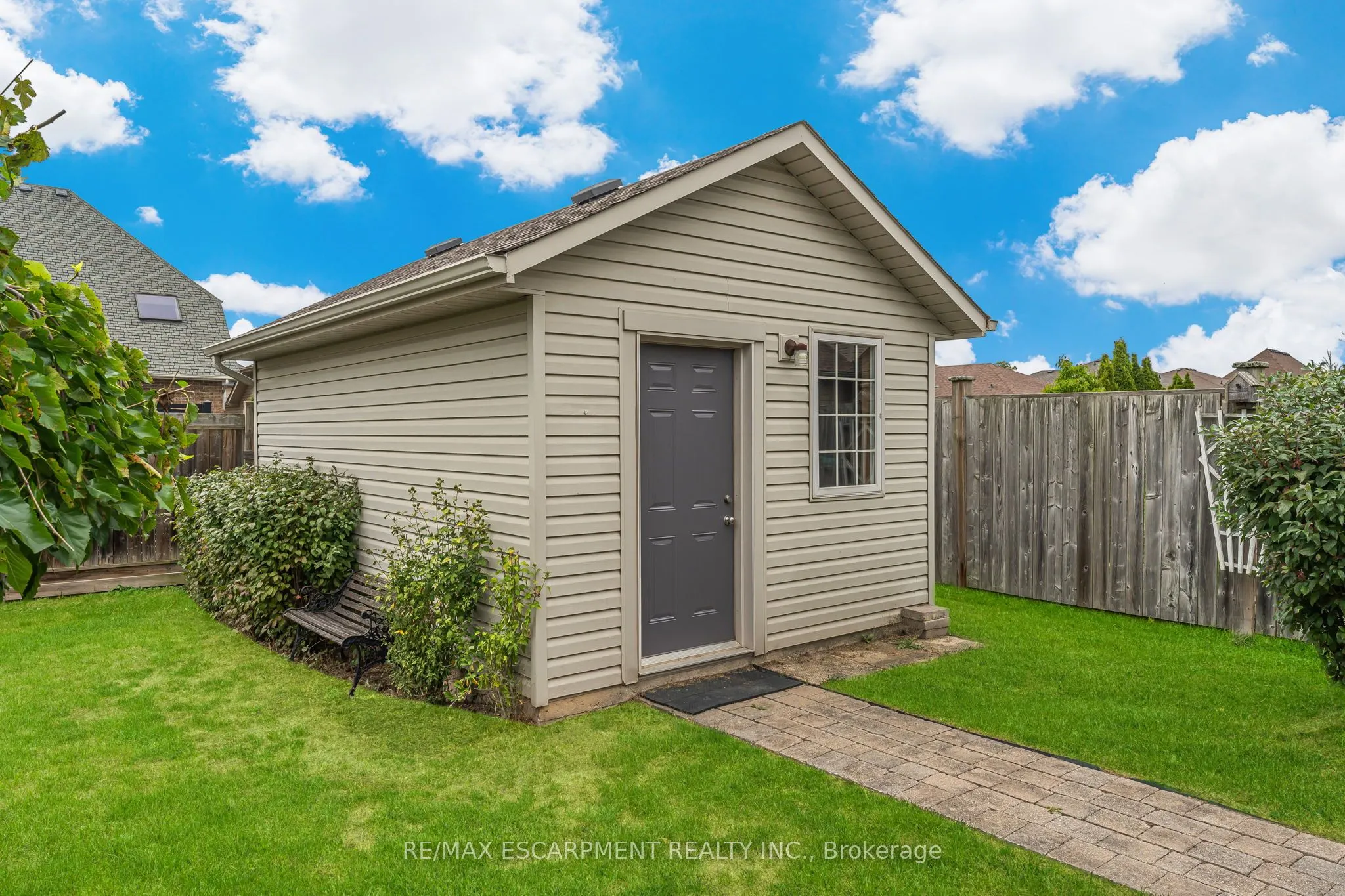 33 Sarah Crescent