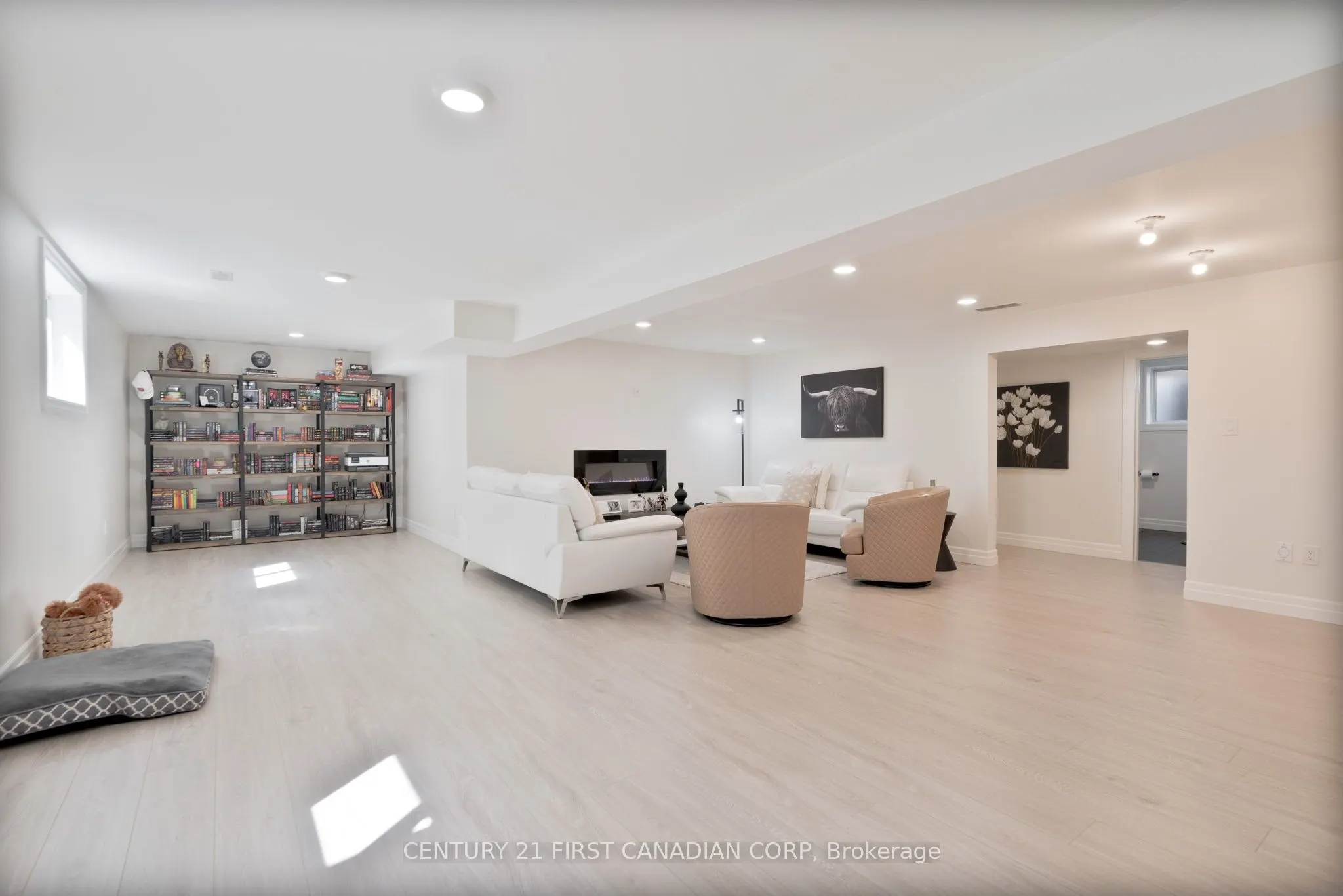 161 Collins Way