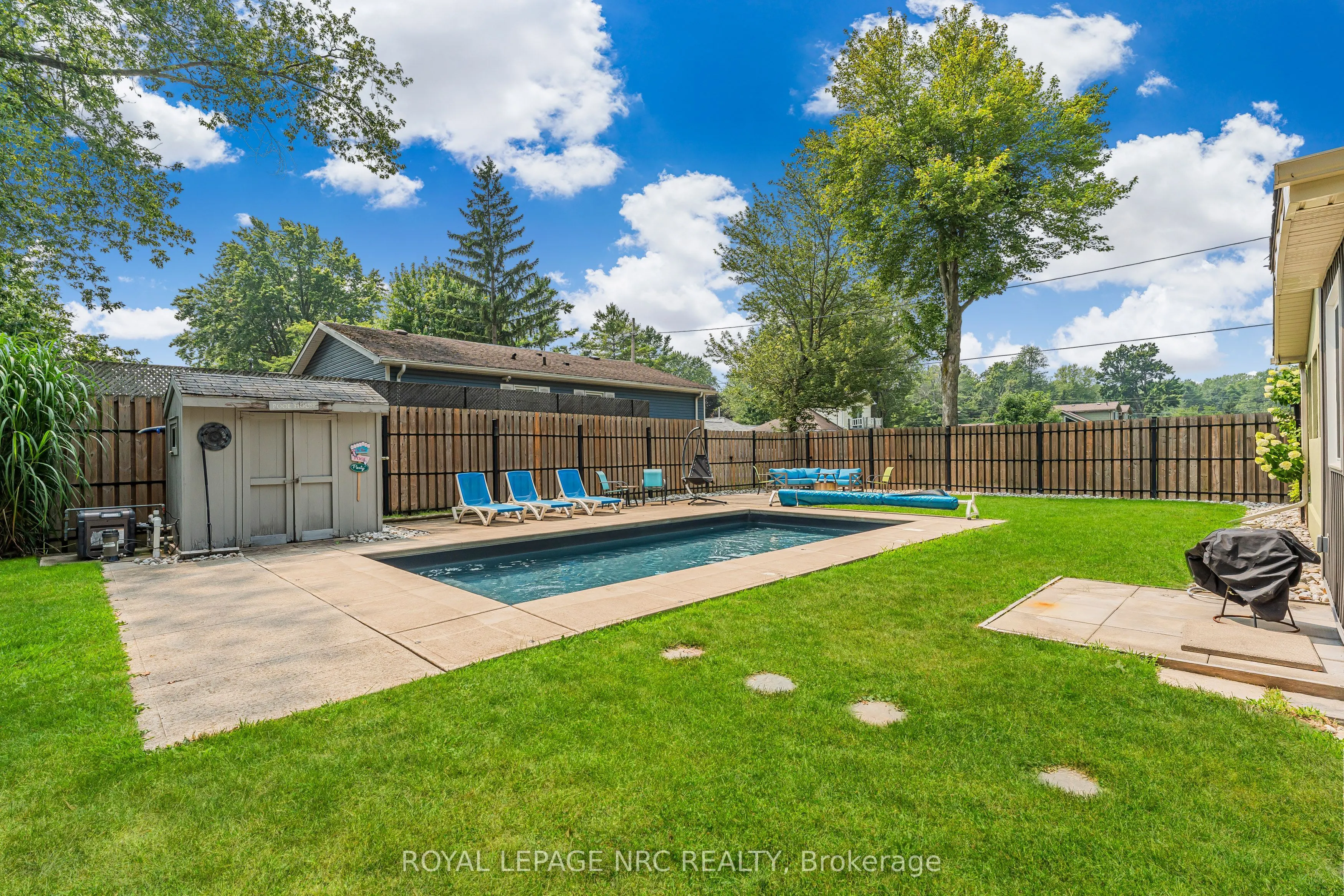372 Lakewood Avenue