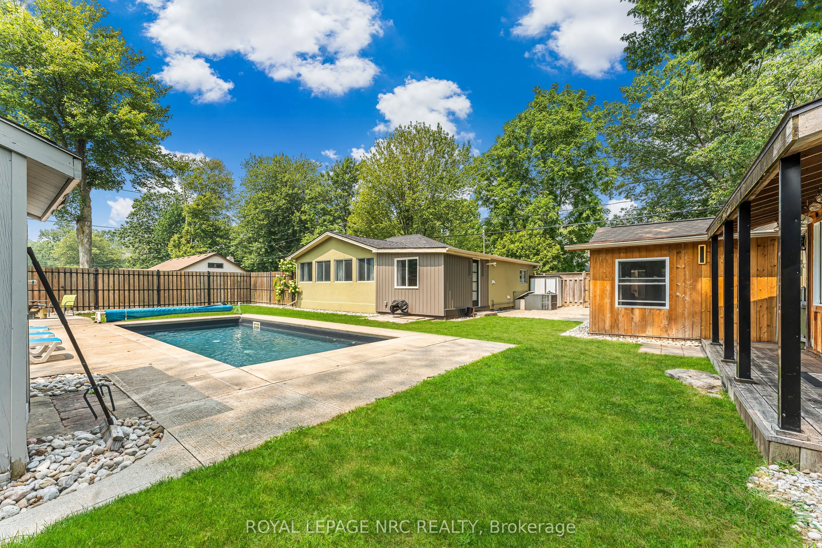 372 Lakewood Avenue