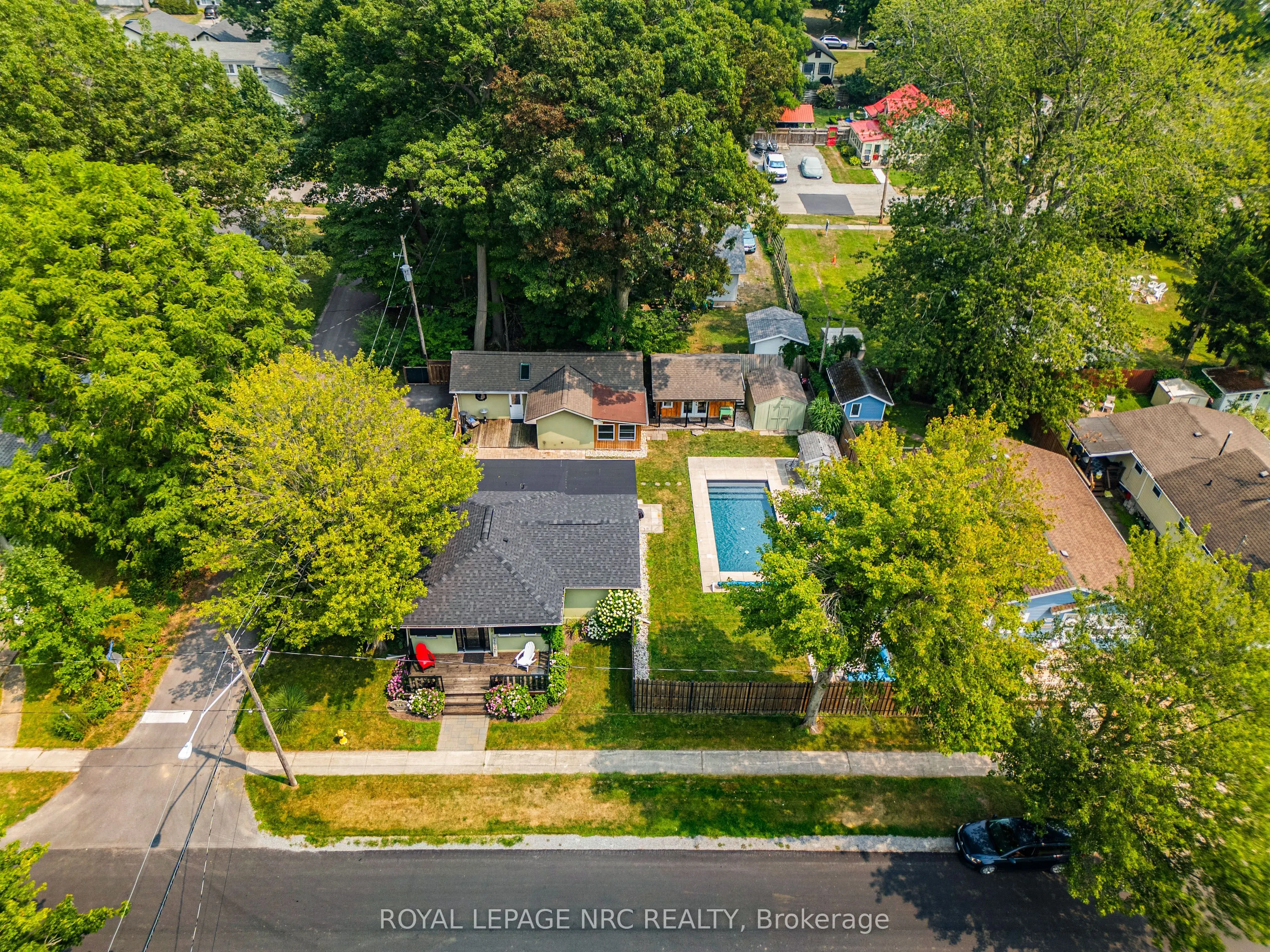 372 Lakewood Avenue