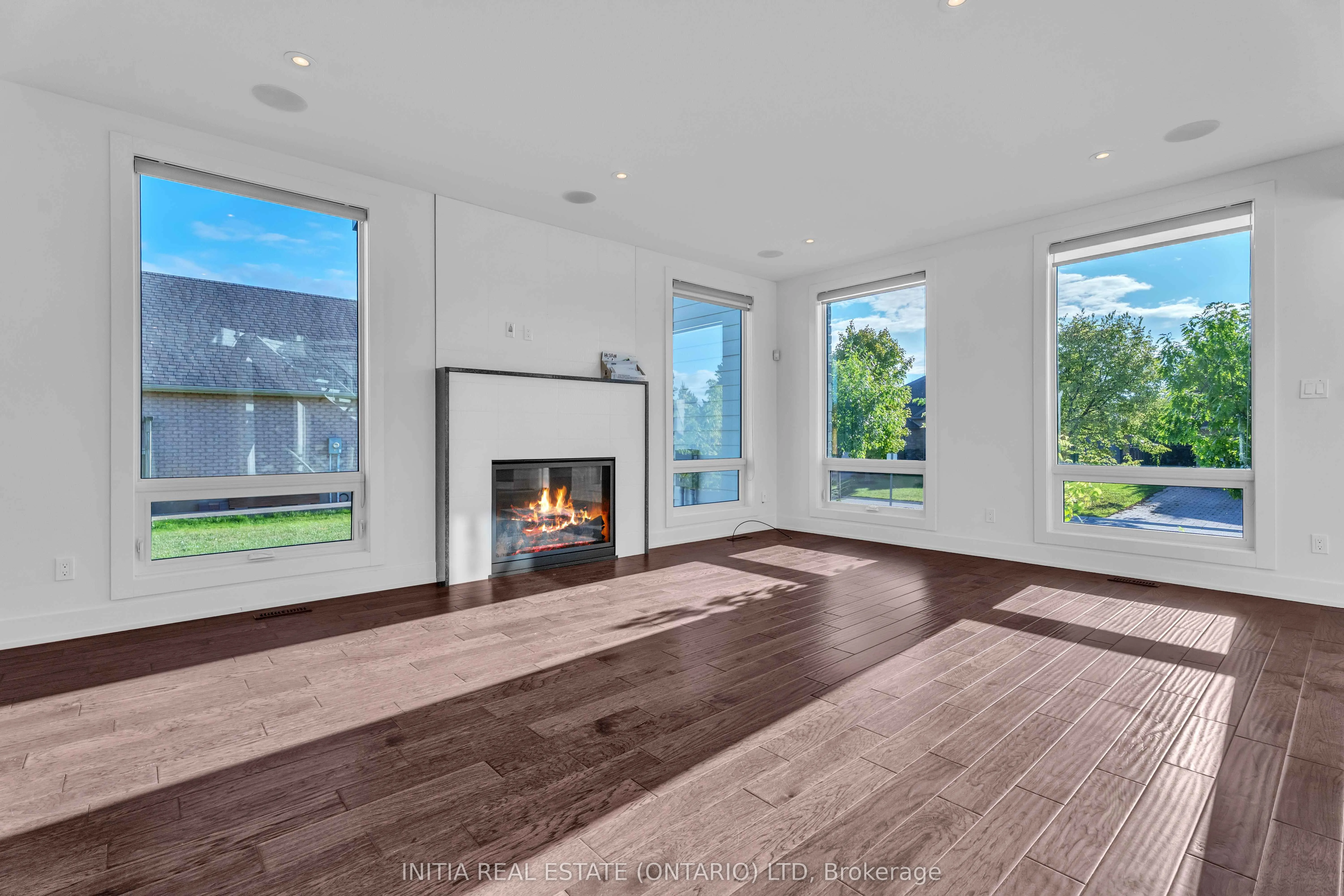 115 South Carriage Road