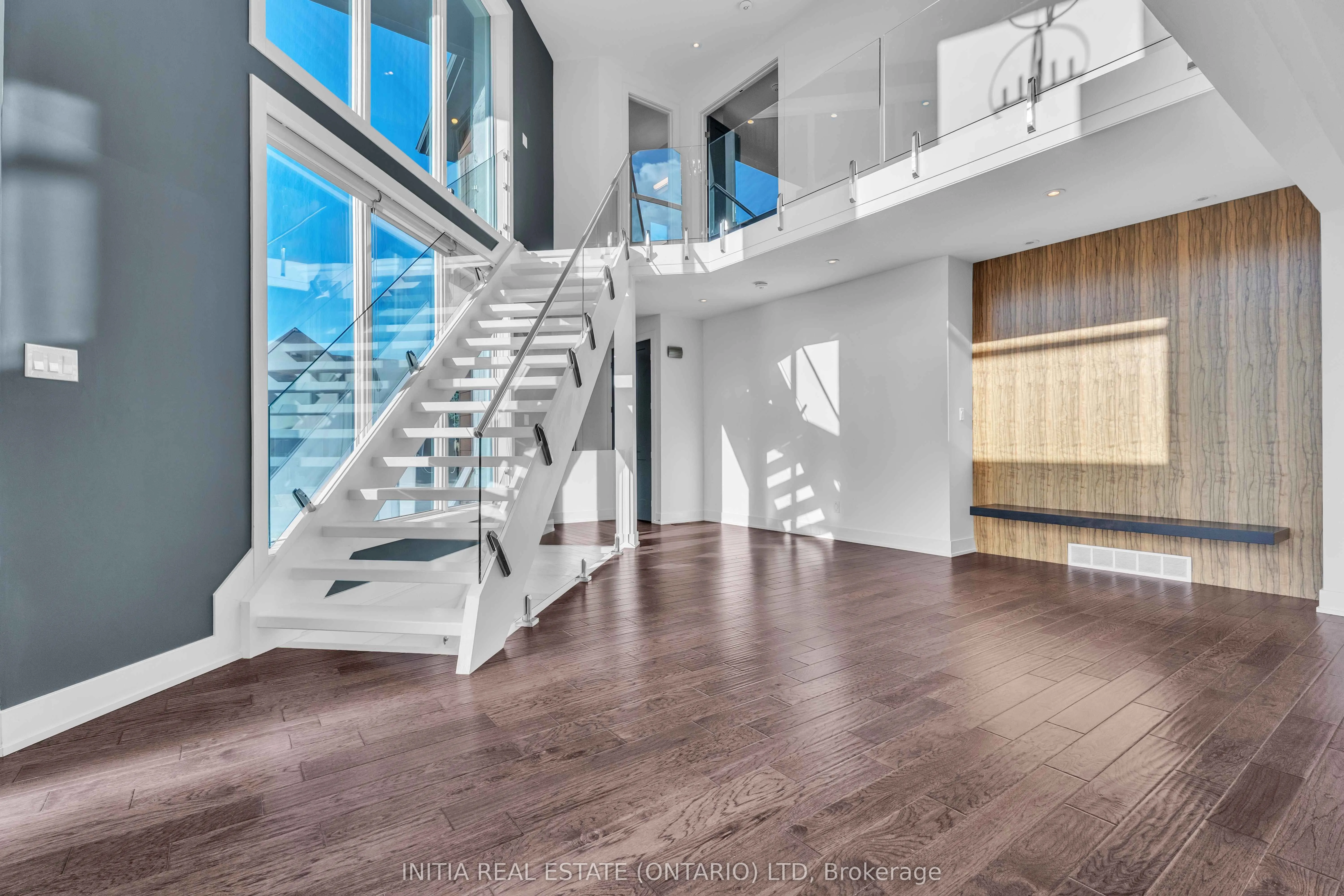 115 South Carriage Road
