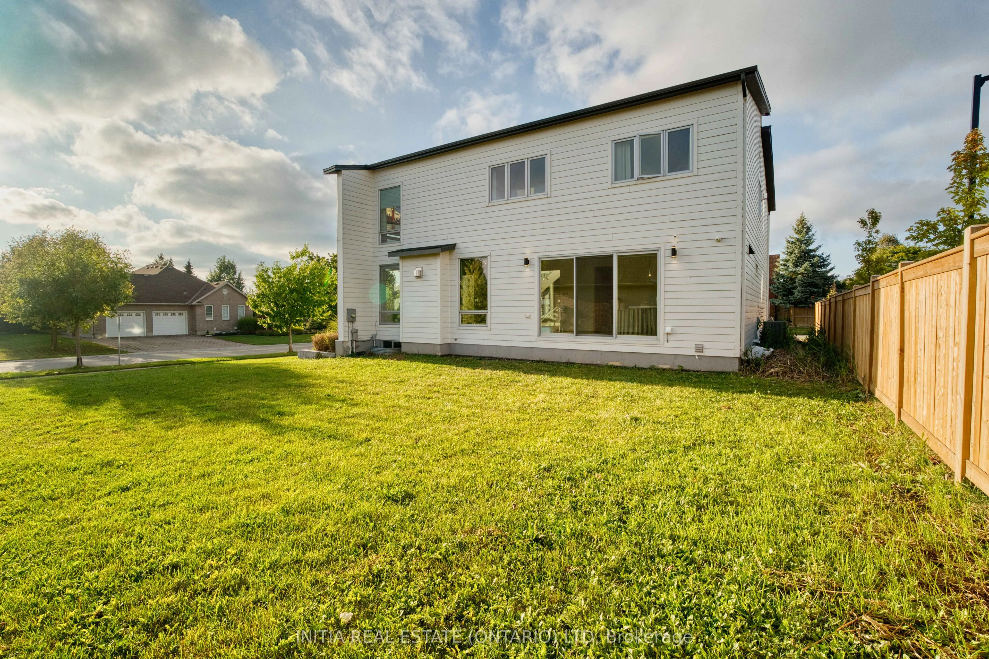 115 South Carriage Road