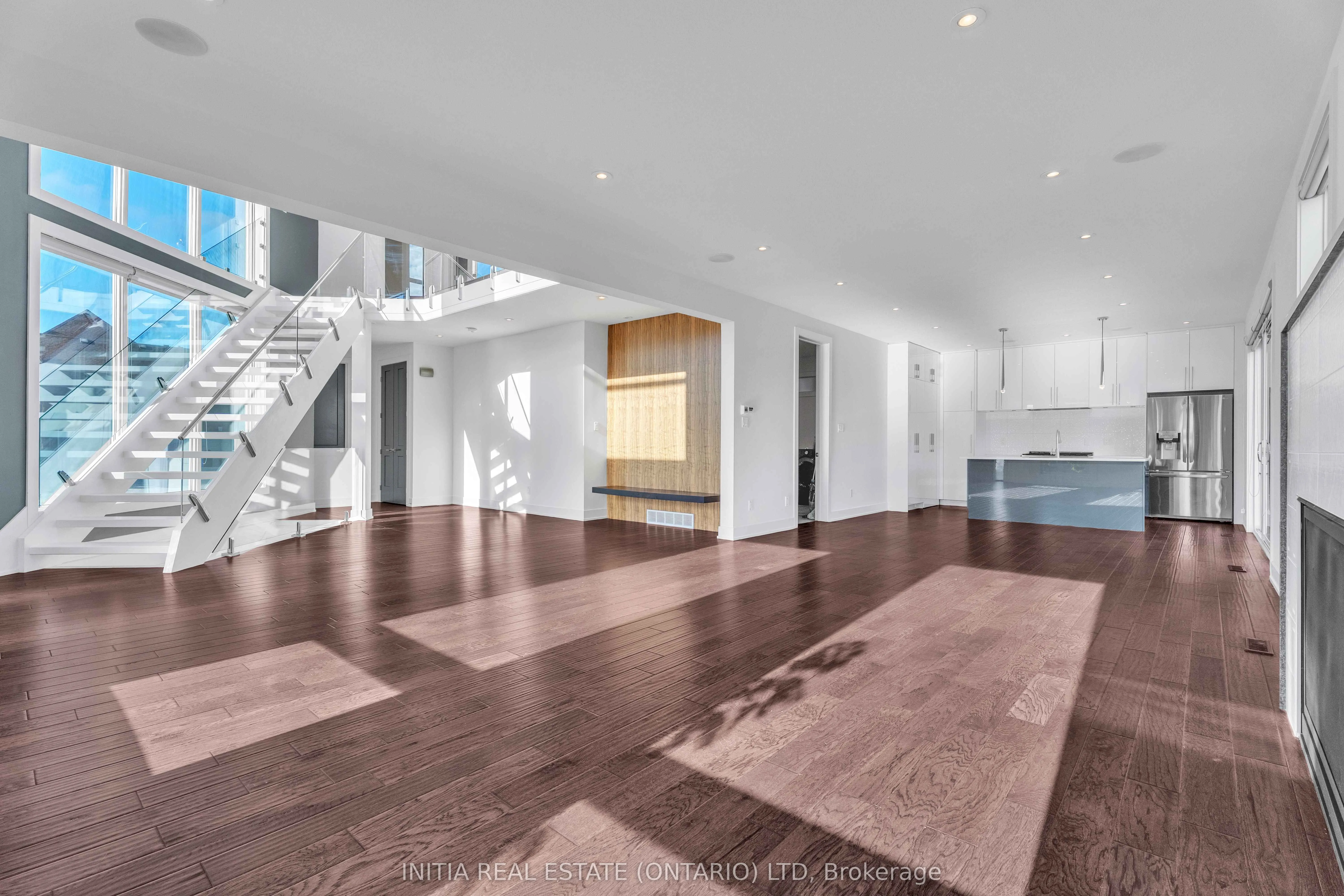 115 South Carriage Road