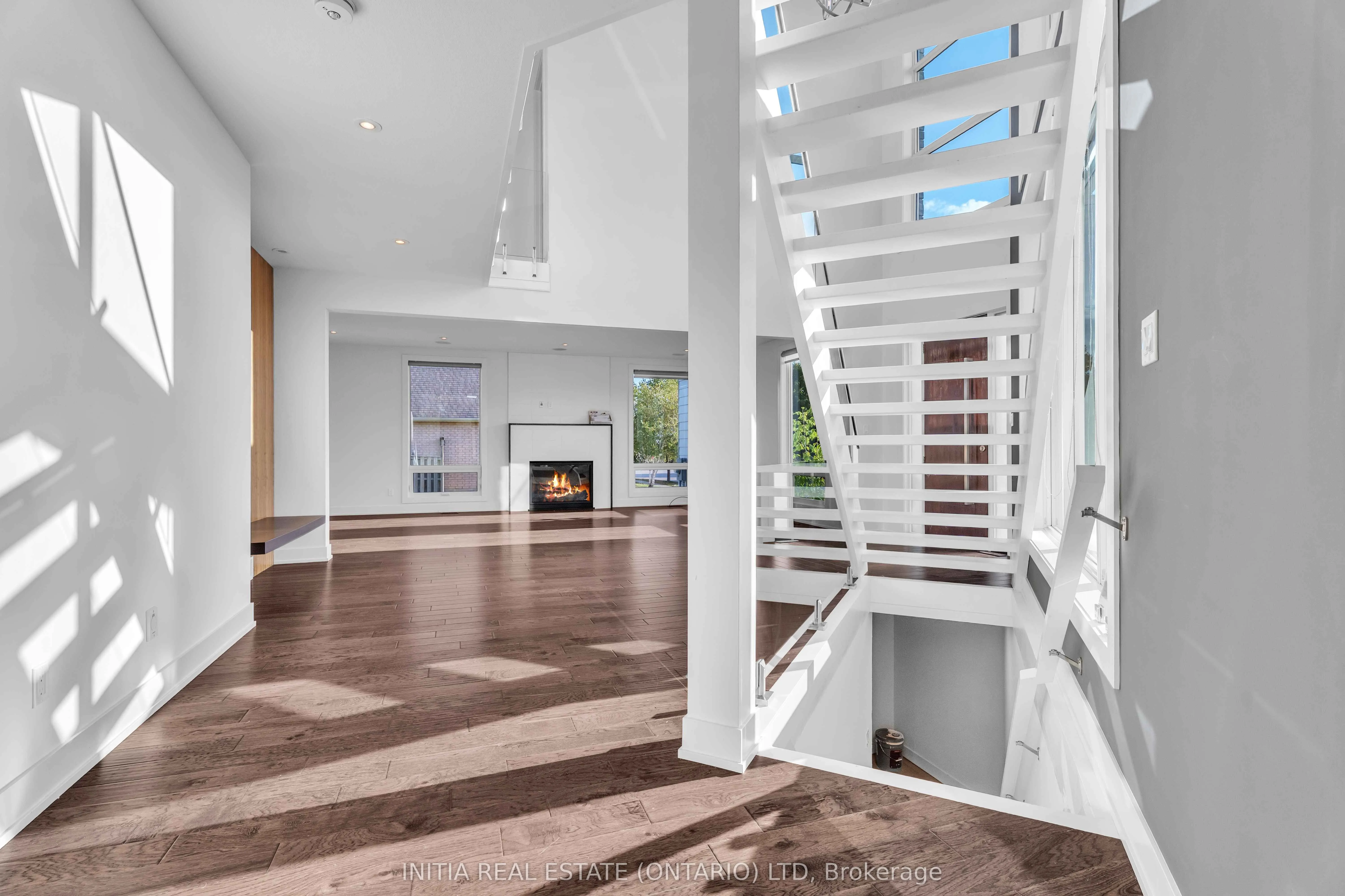 115 South Carriage Road
