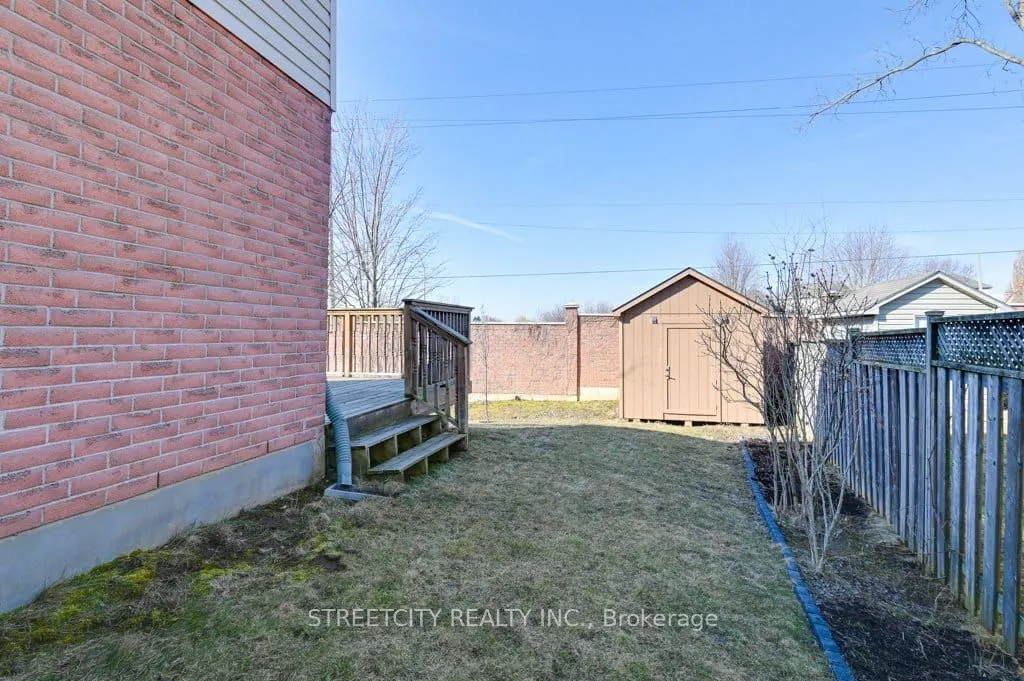 506 Blackwater Place E