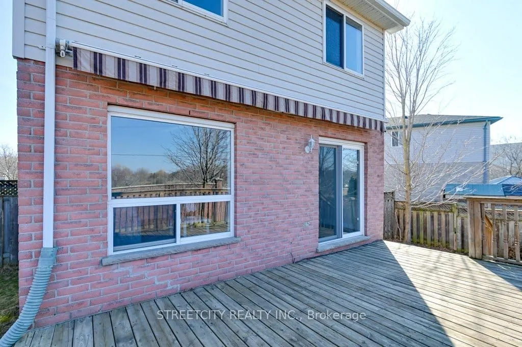 506 Blackwater Place E