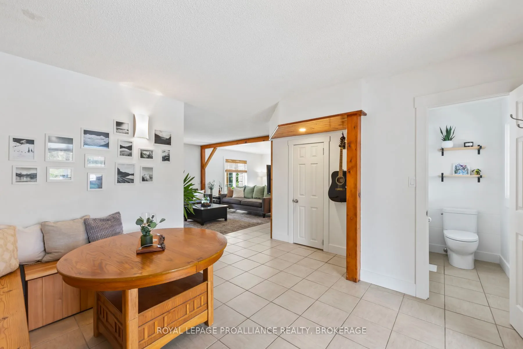 4890 North Shore Crescent