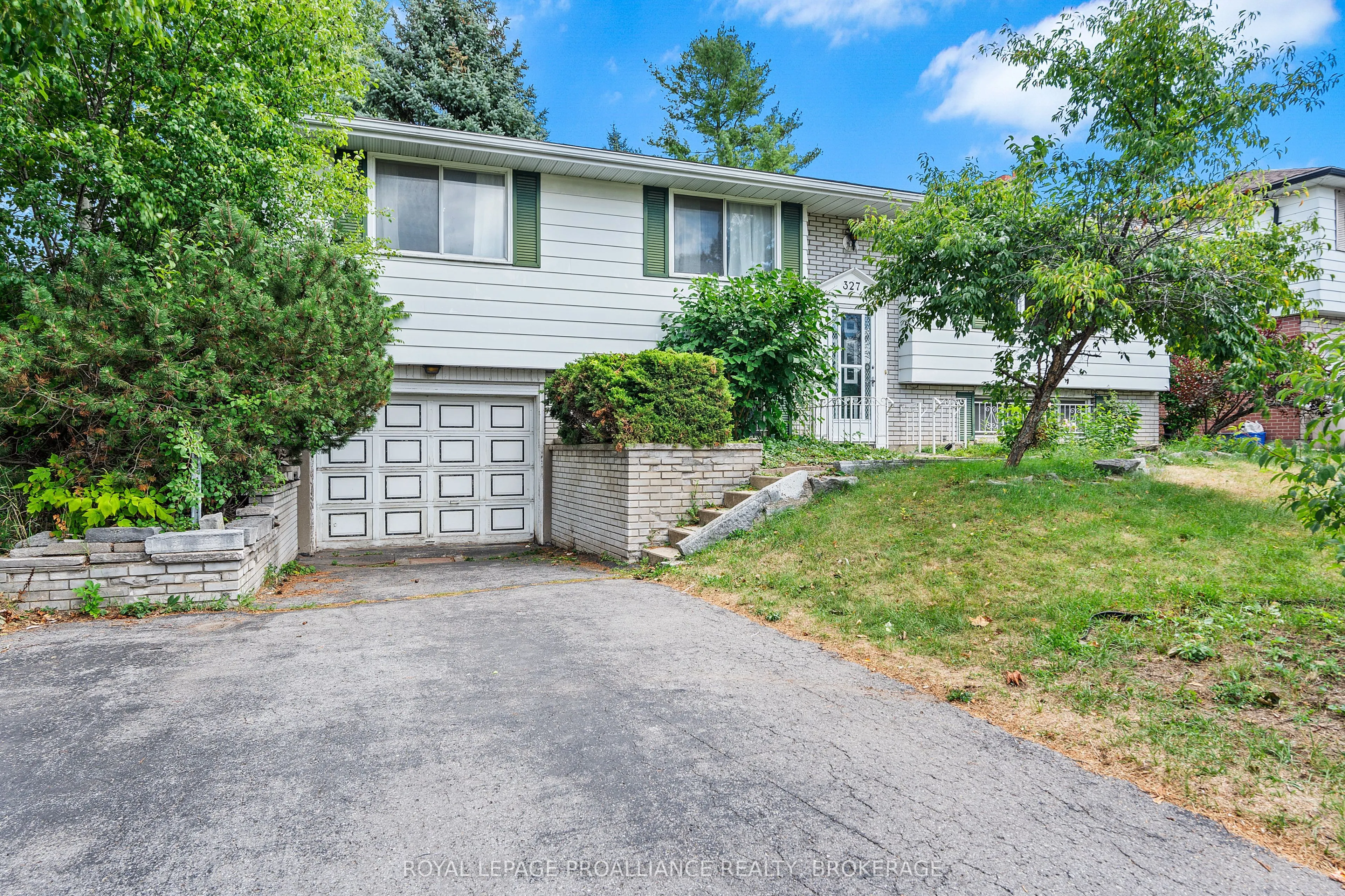 327 Avenue Road