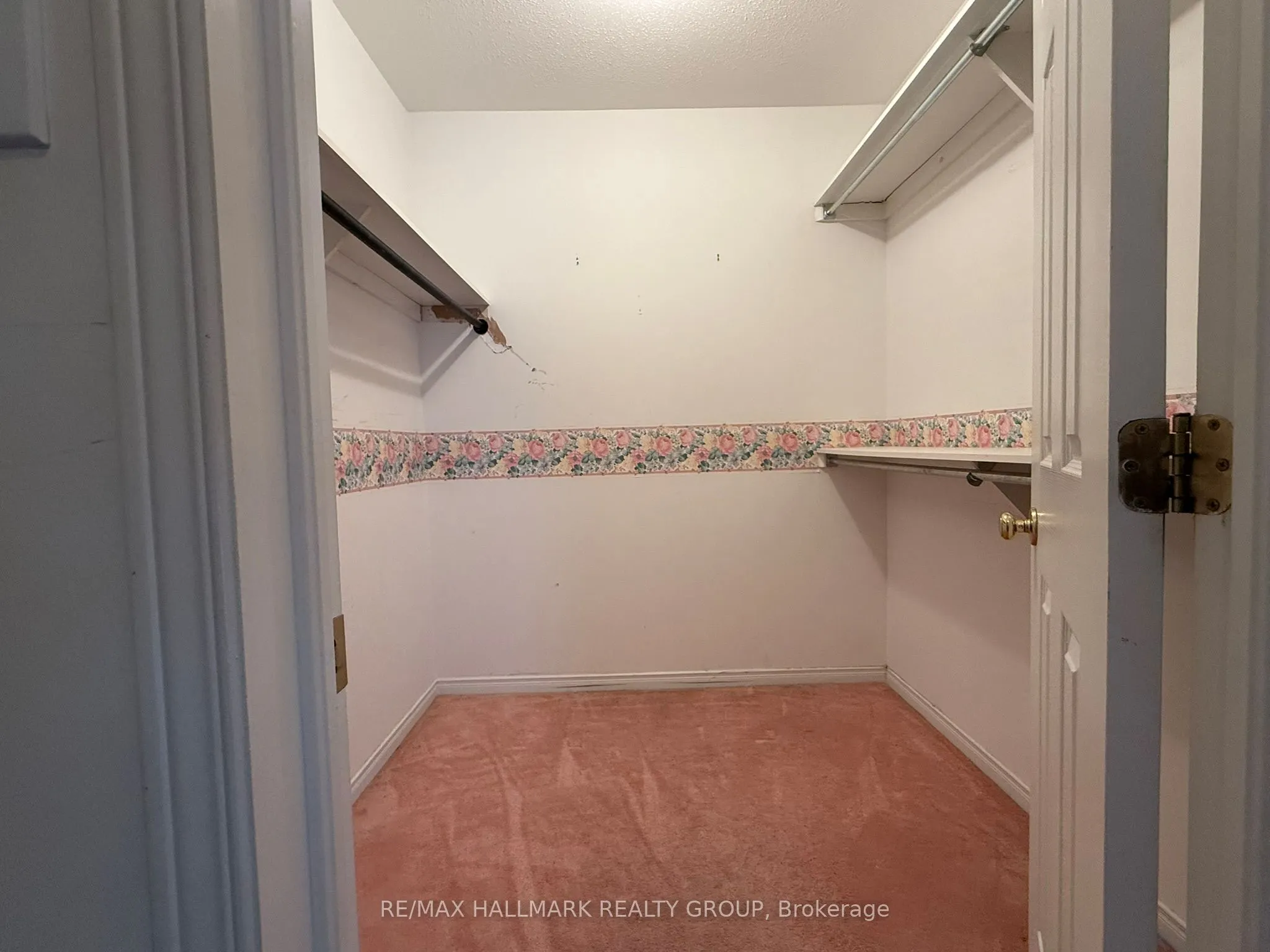 195 Blackdome Crescent