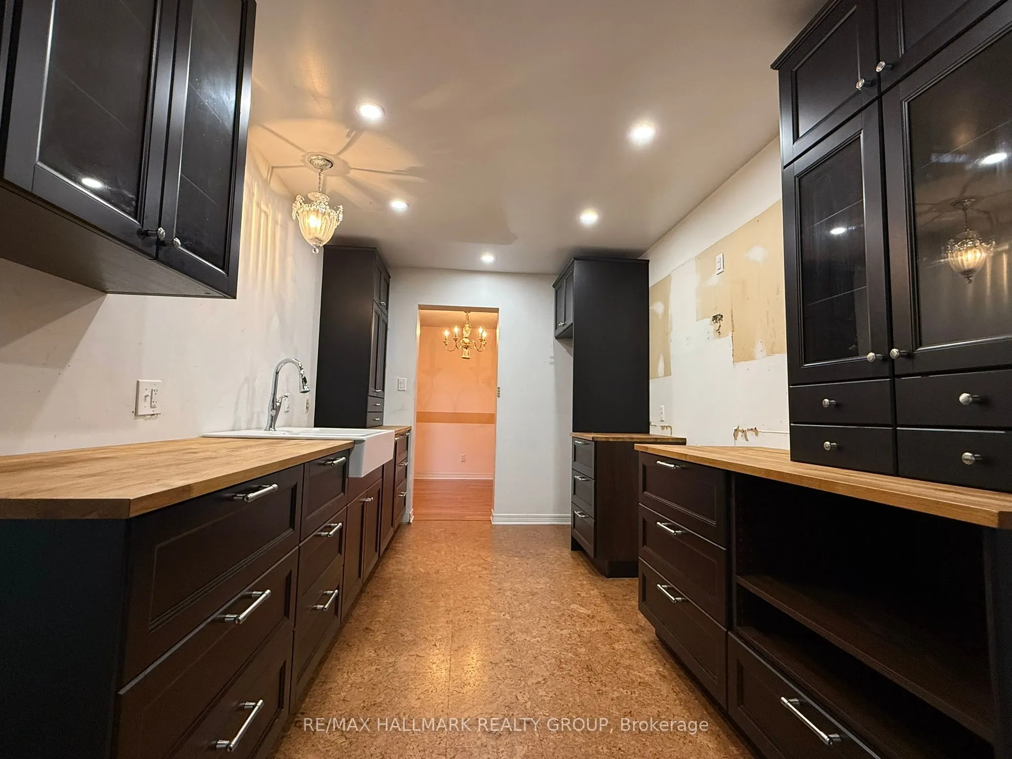 195 Blackdome Crescent