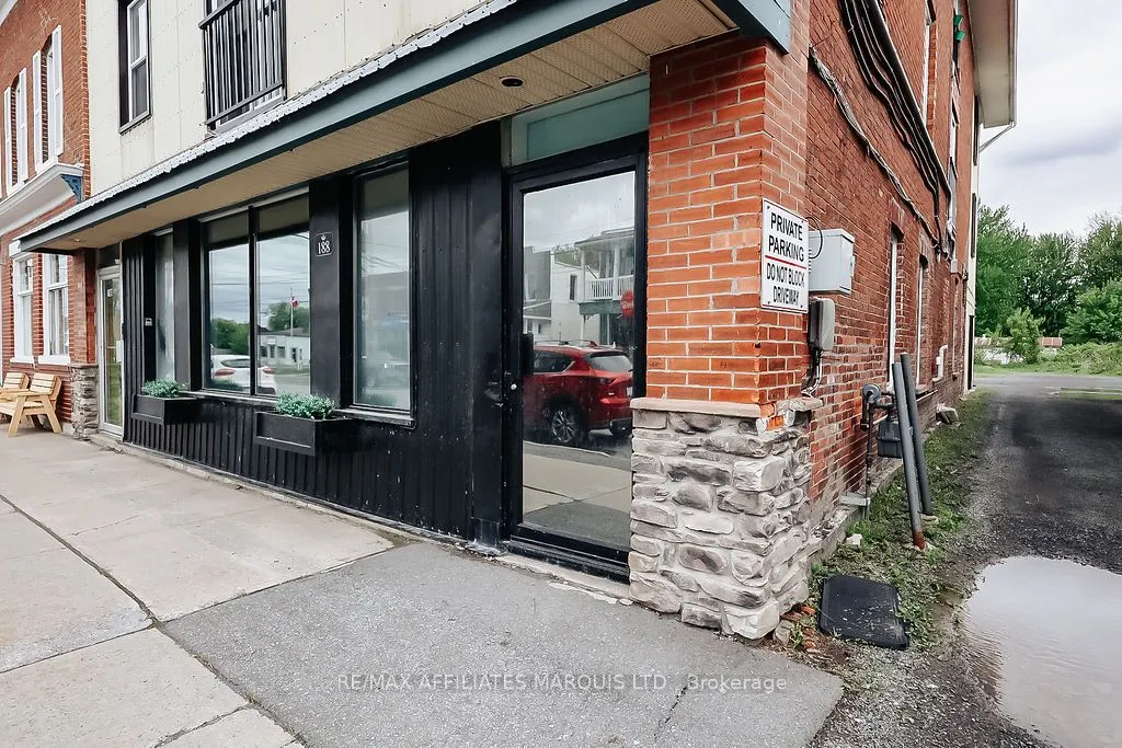 188 Military Road S