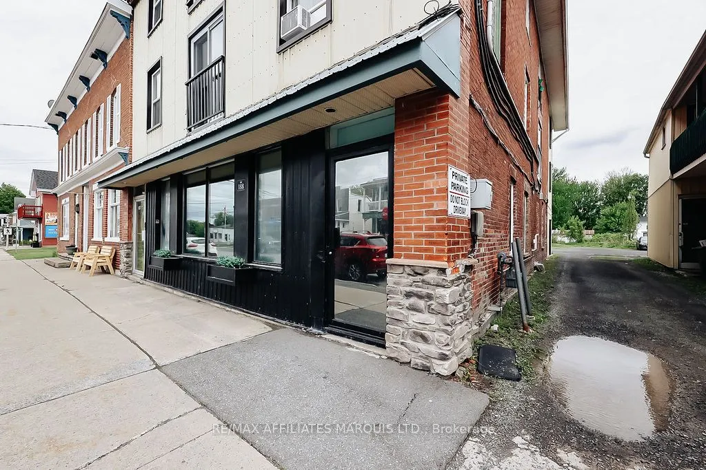 188 Military Road S