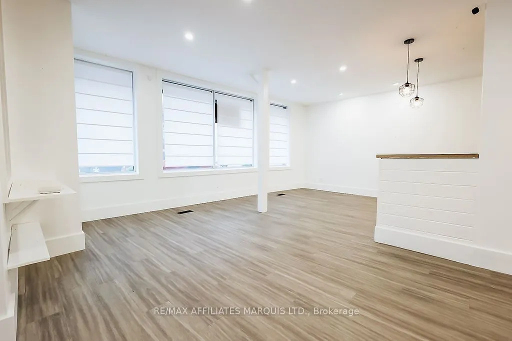 188 Military Road S
