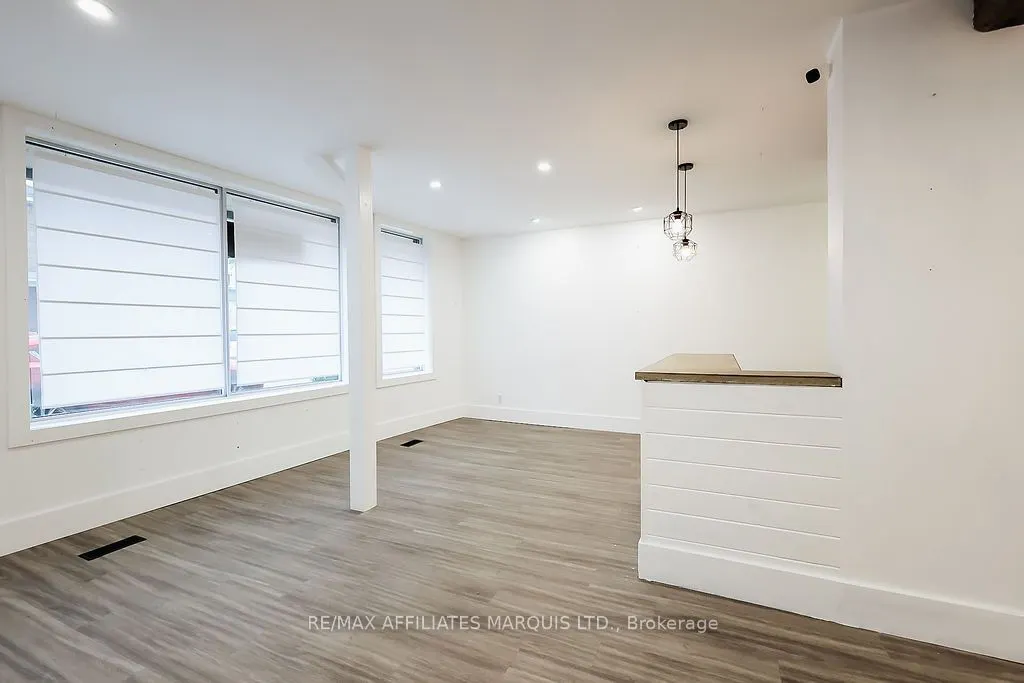188 Military Road S