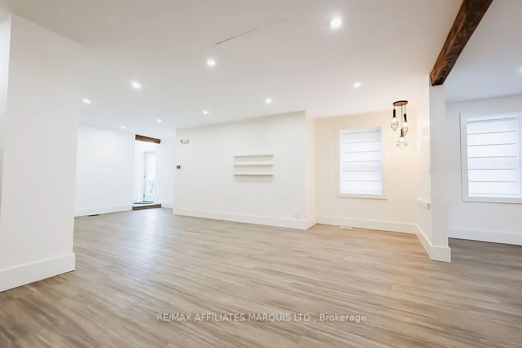 188 Military Road S