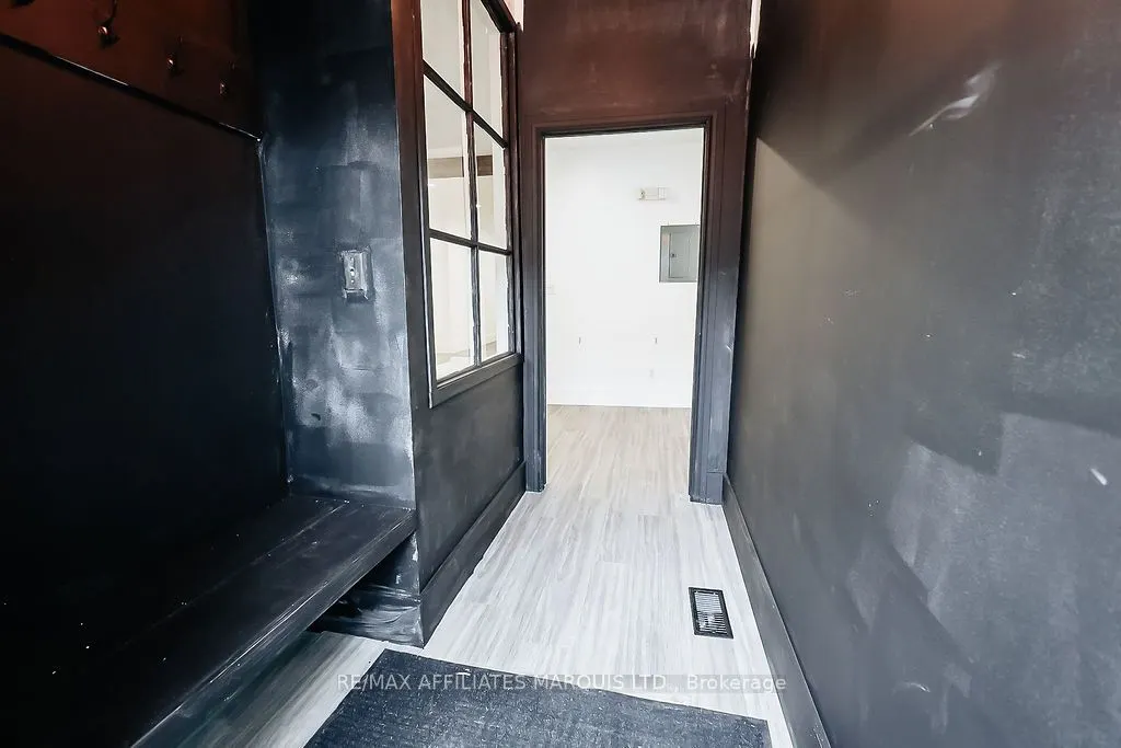 188 Military Road S
