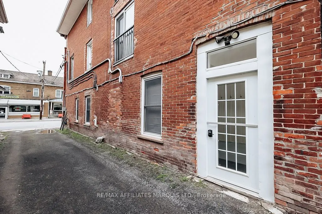 188 Military Road S