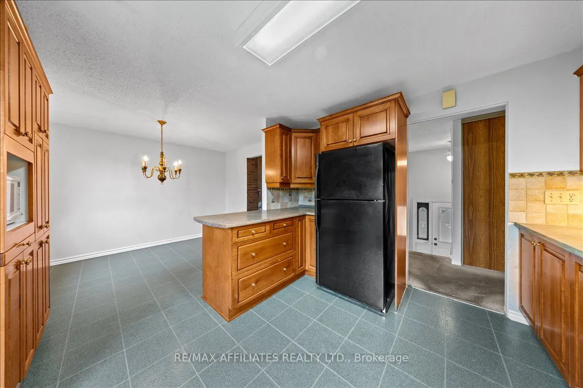 1610 Schouten Drive