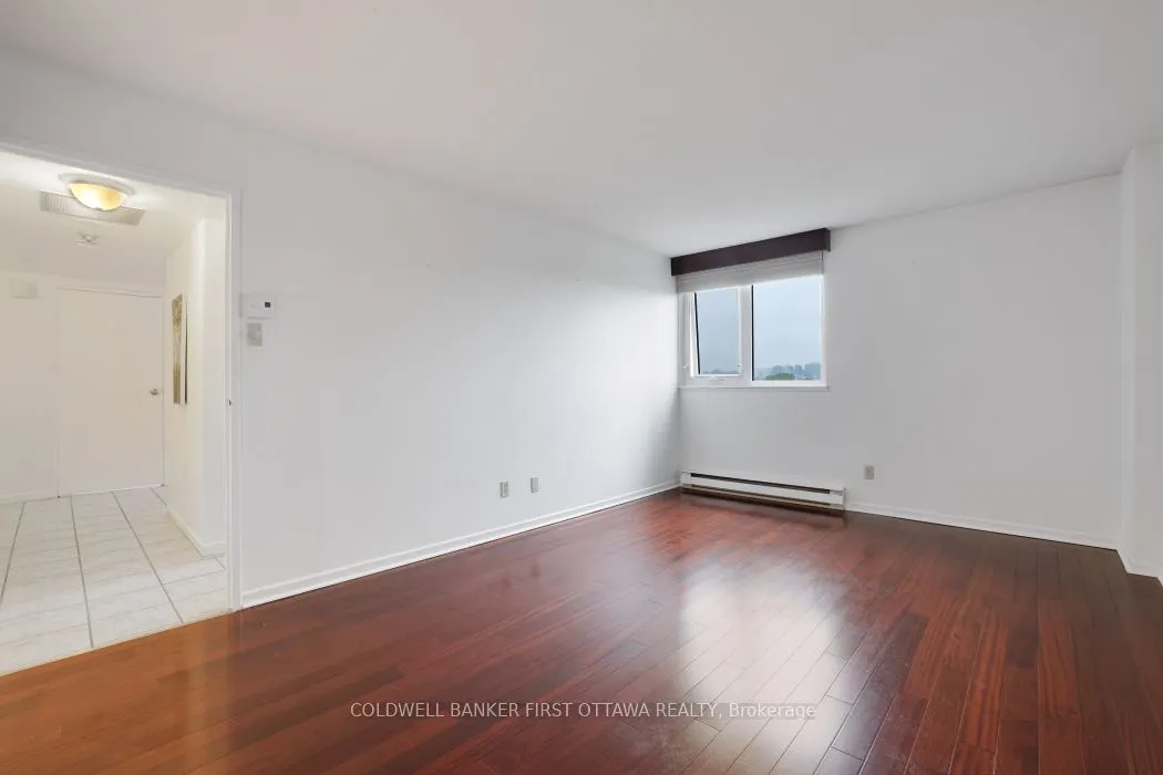 1500 Riverside Drive, #807