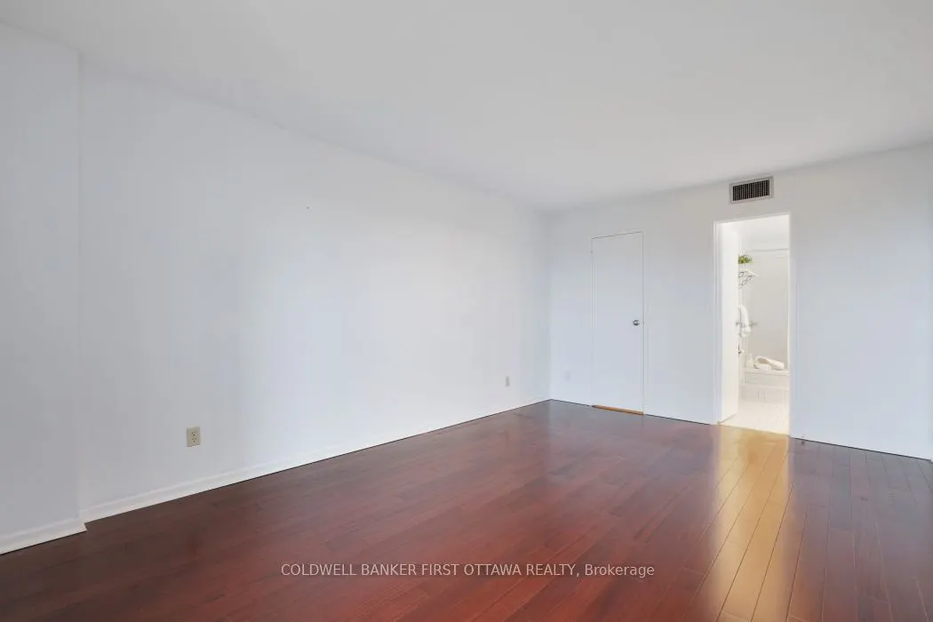 1500 Riverside Drive, #807