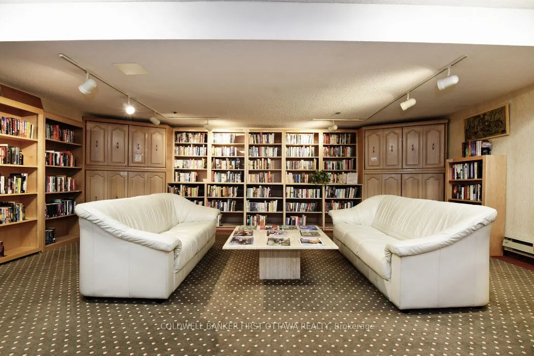 1500 Riverside Drive, #807