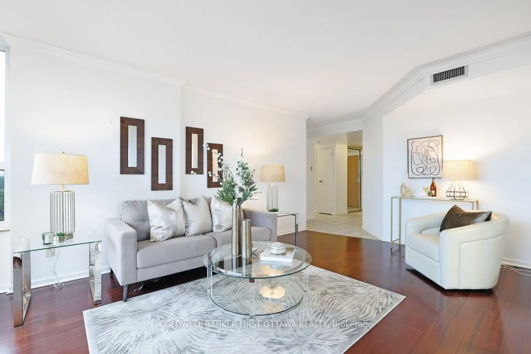1500 Riverside Drive, #807