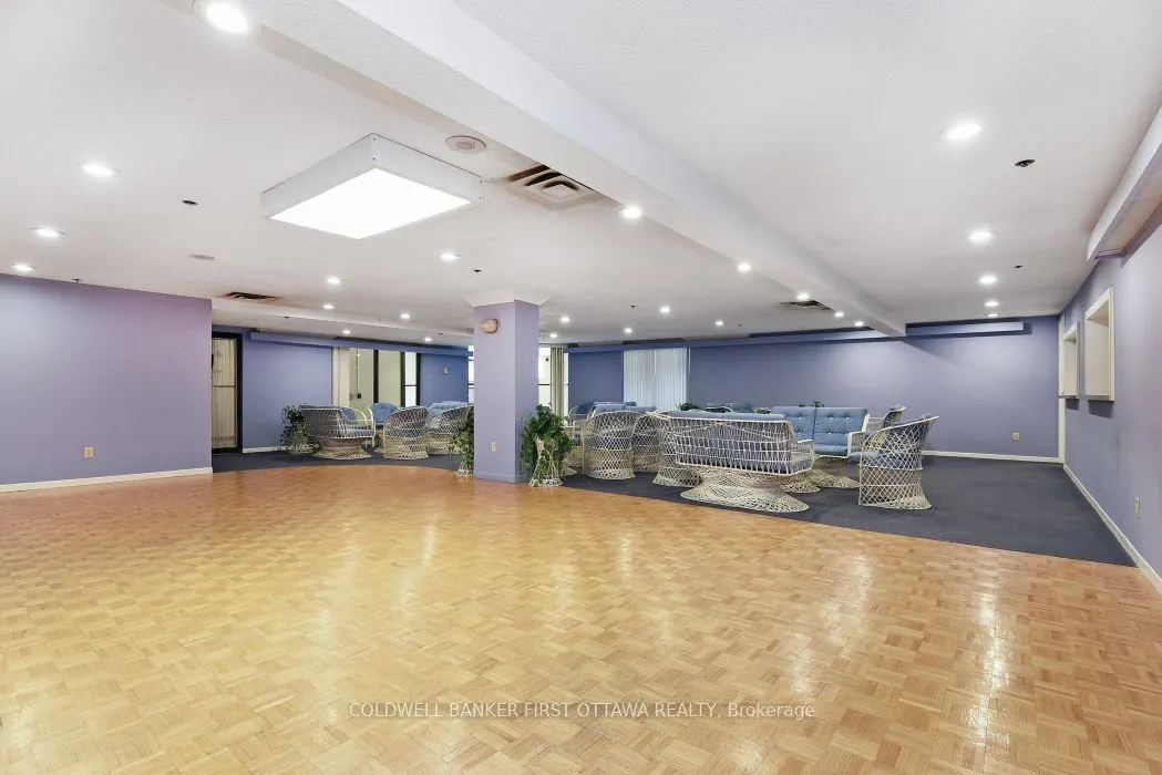 1500 Riverside Drive, #807