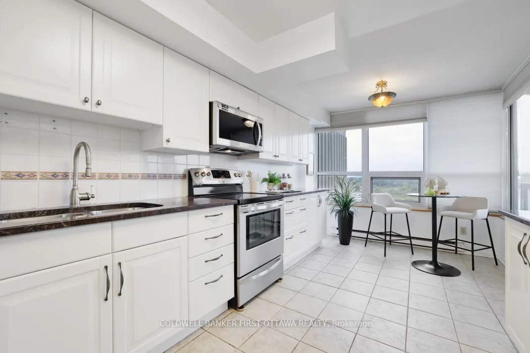 1500 Riverside Drive, #807