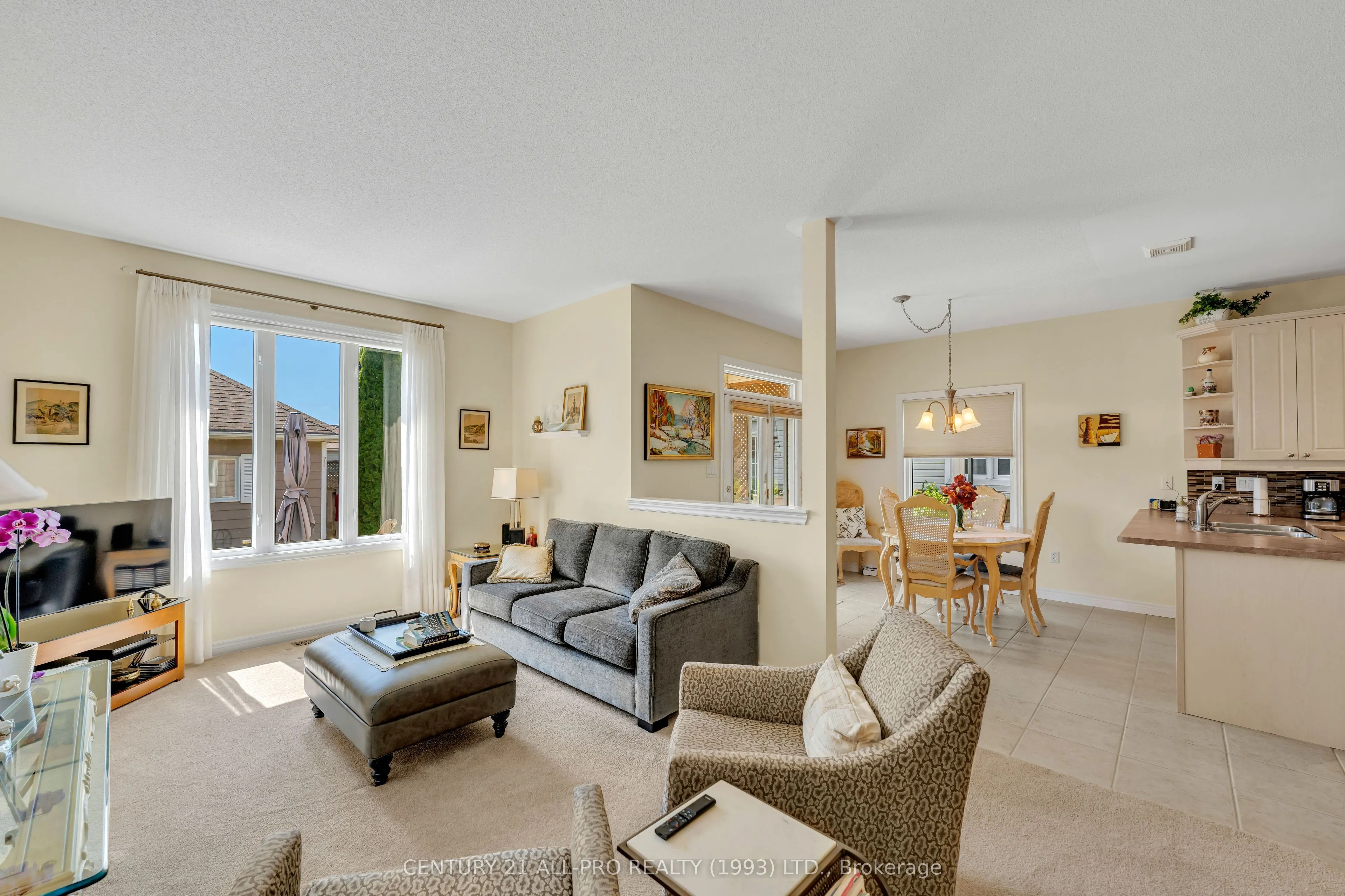 745 Prince Of Wales Drive