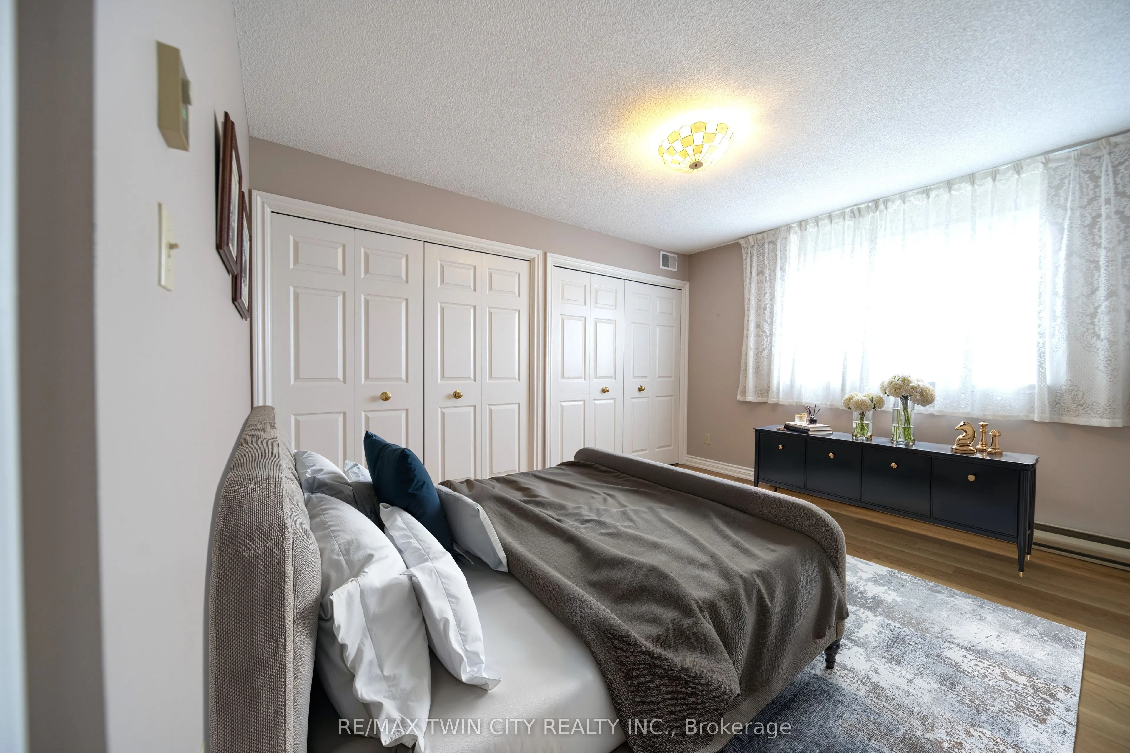 2 Lancaster Street E, #504