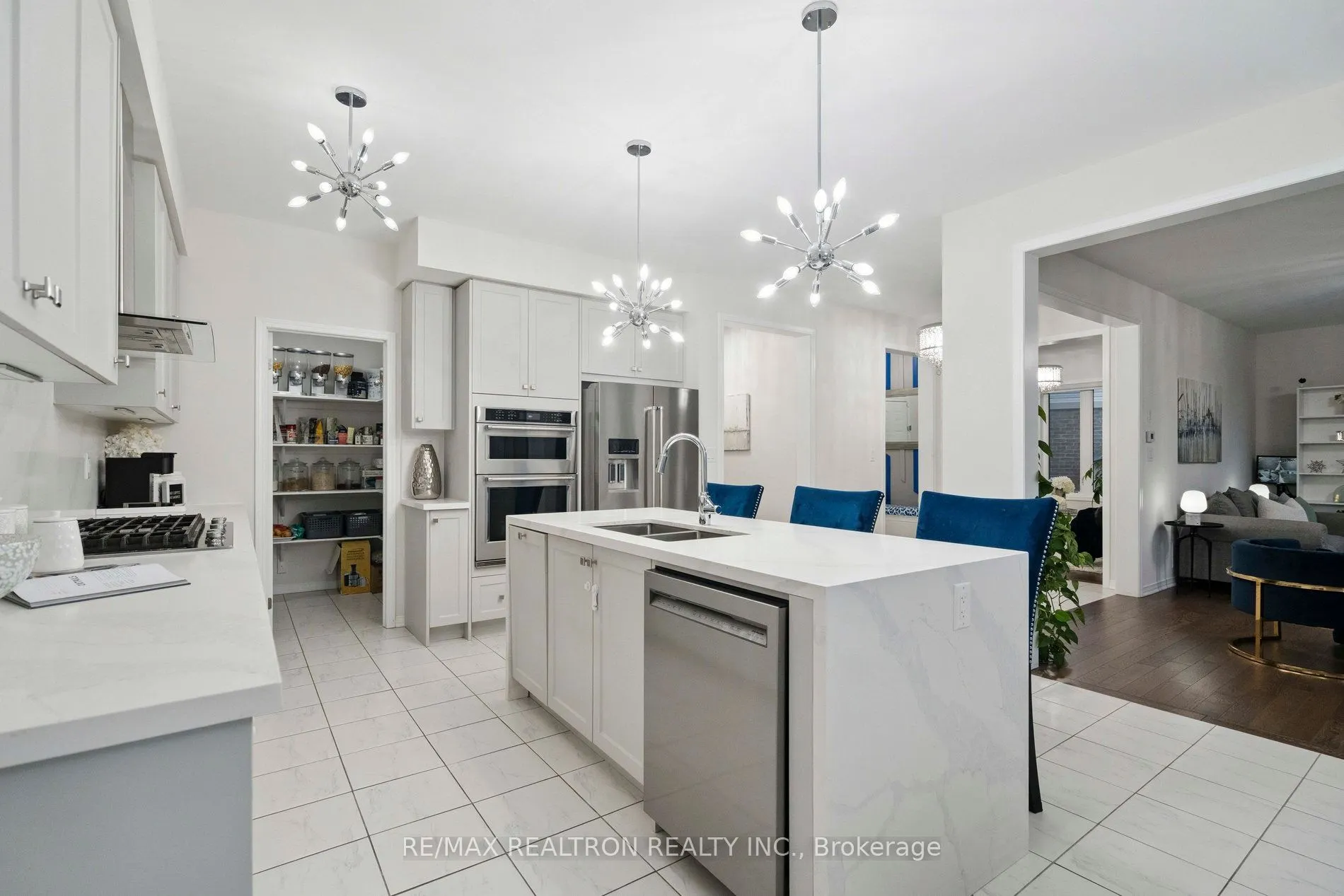 233 Kinsman Drive