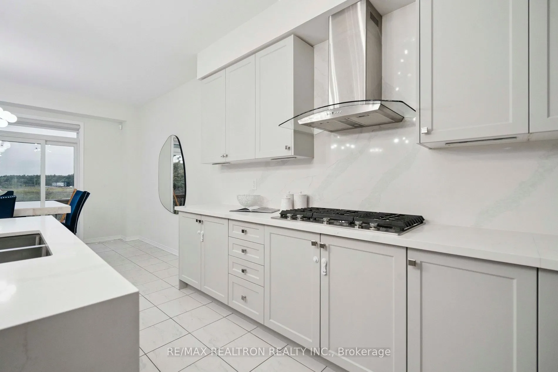 233 Kinsman Drive