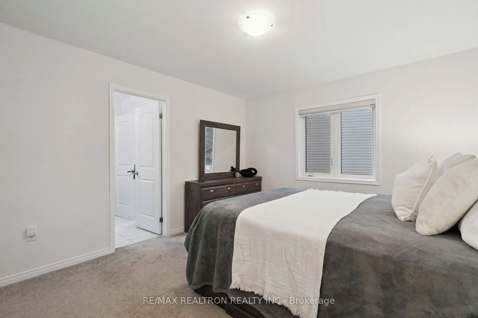 233 Kinsman Drive
