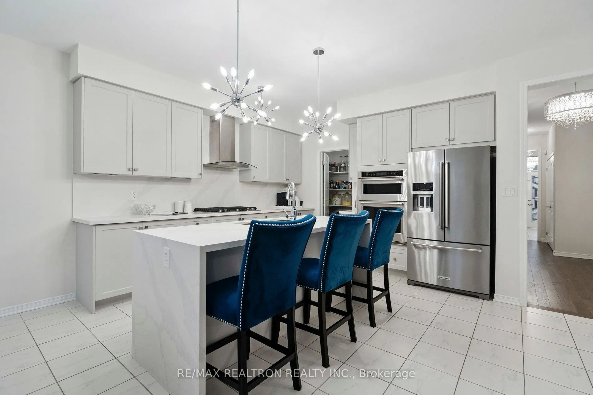 233 Kinsman Drive