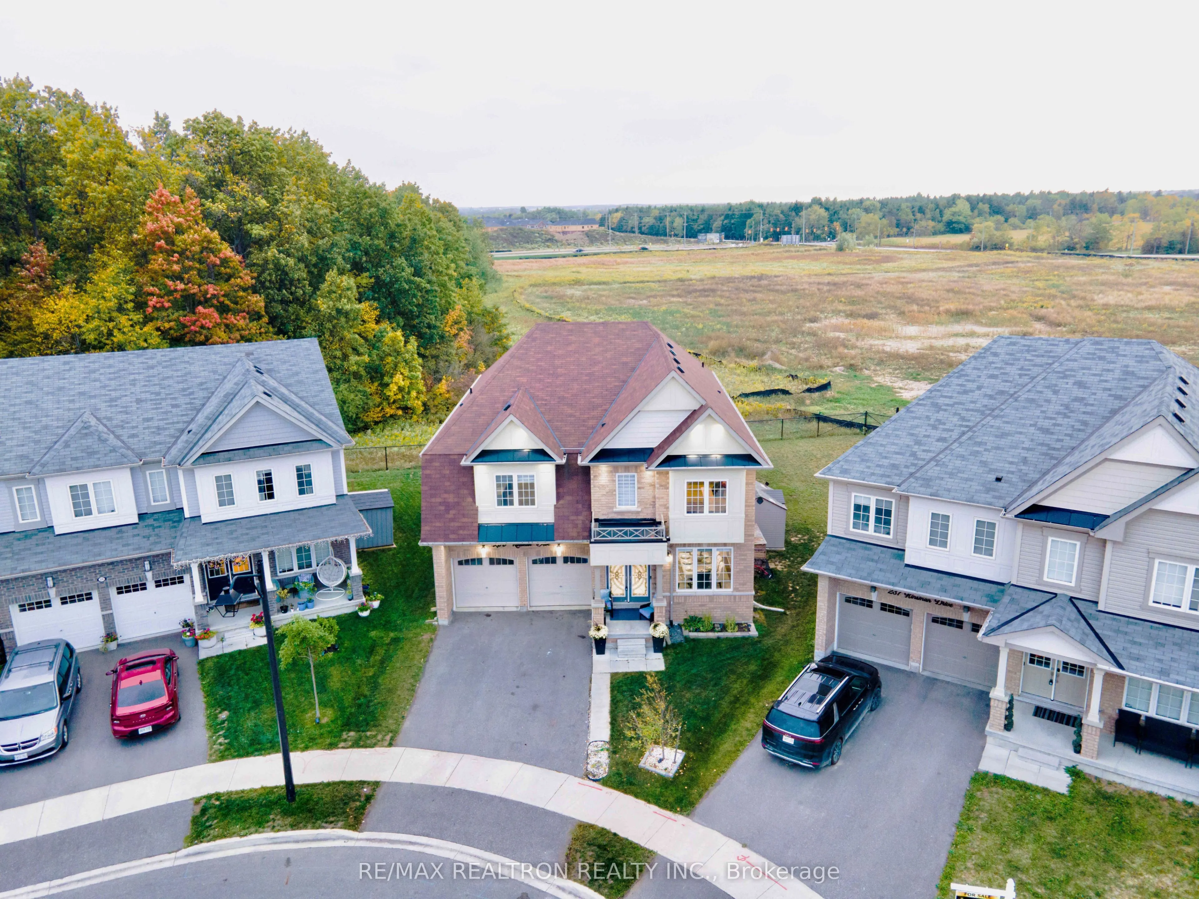 233 Kinsman Drive