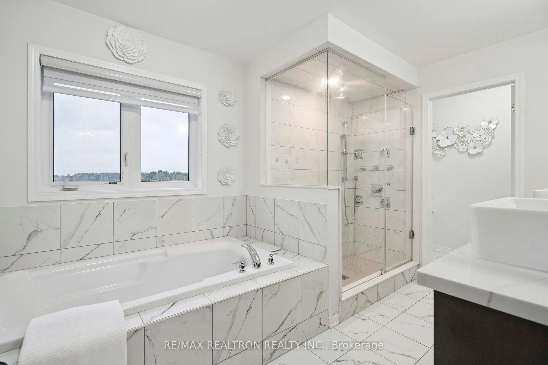 233 Kinsman Drive