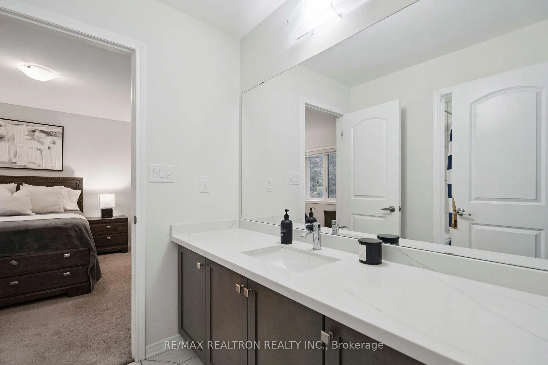 233 Kinsman Drive
